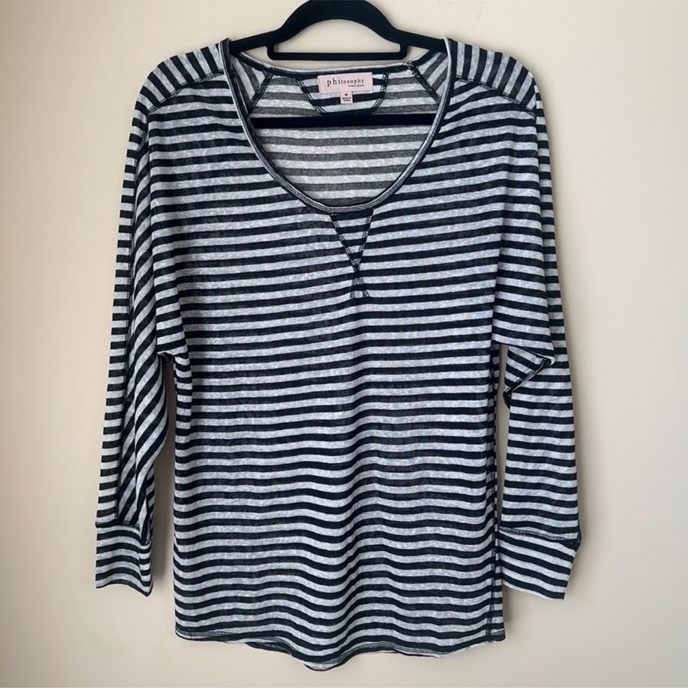 Women's Philosophy White And Black
Striped Crew
Neck Top
NWOT